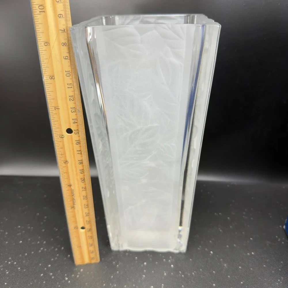Mikasa Garden Splendor Square Vase‎ Frosted Leaf Crystal Japan New in Box Clear